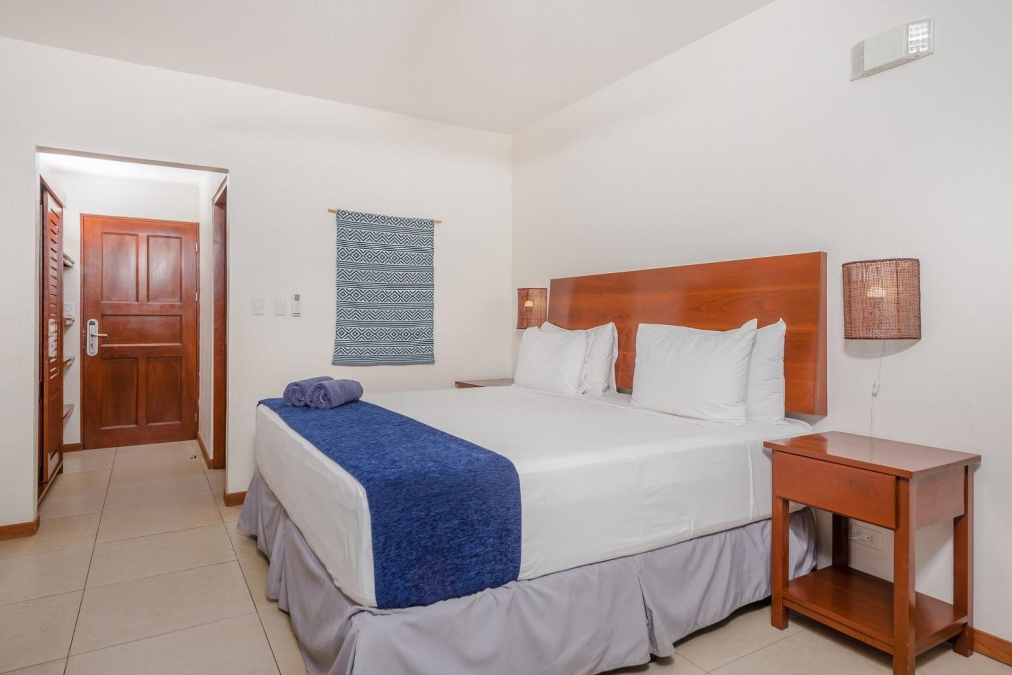 The Coast Beachfront Hotel Тамариндо Стая снимка